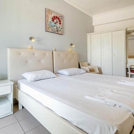 Porto Marina Aparthotel Gouviá Eksteriør bilde