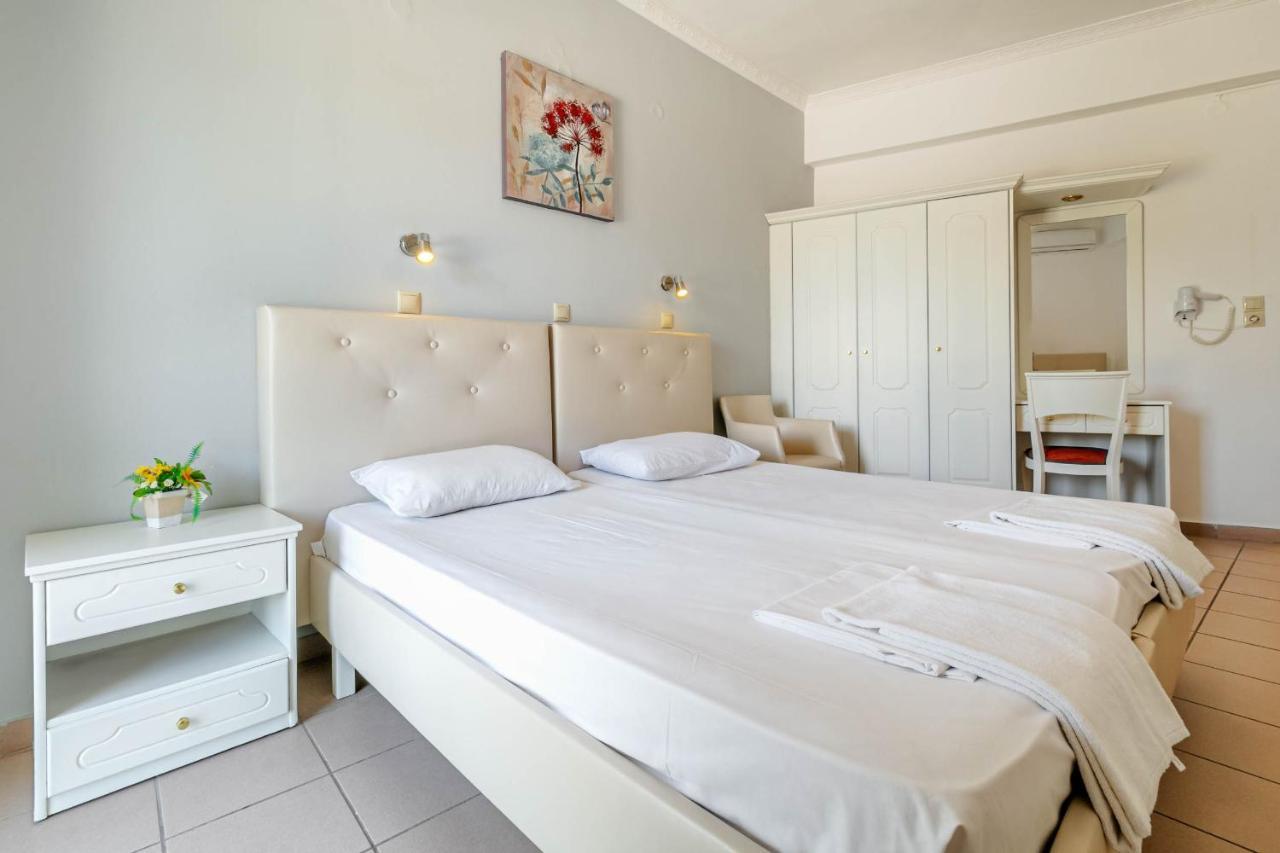 Porto Marina Aparthotel Gouviá Eksteriør bilde