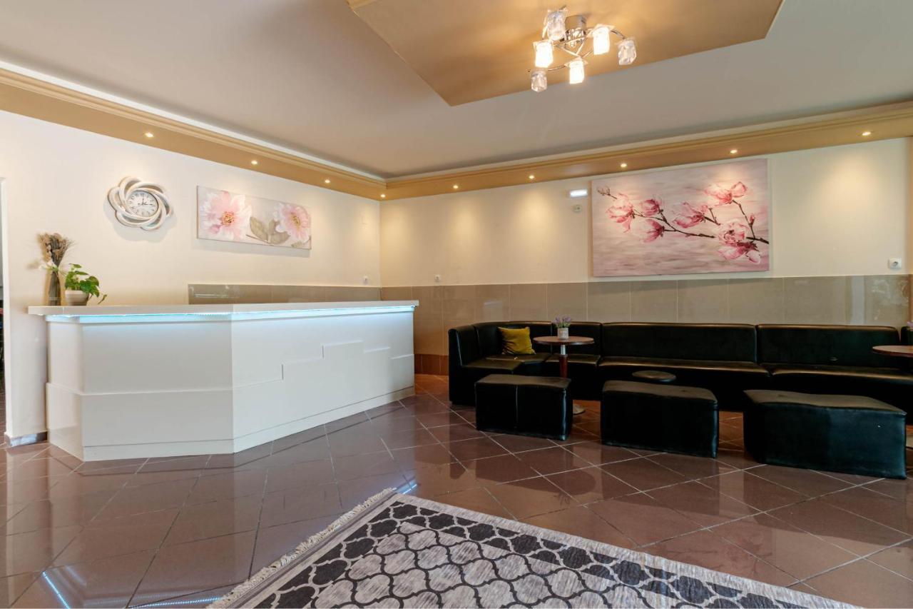 Porto Marina Aparthotel Gouviá Eksteriør bilde